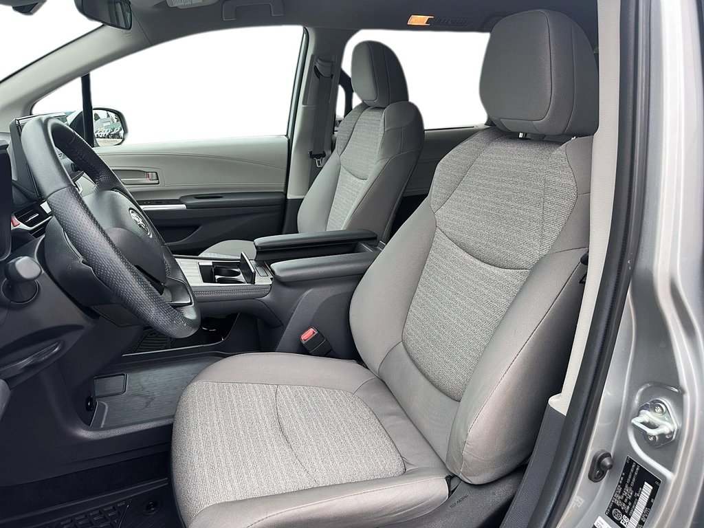 2024 Toyota Sienna Hybrid Sienna LE AWD 8-Pass in Stratford, Ontario - 8 - w1024h768px