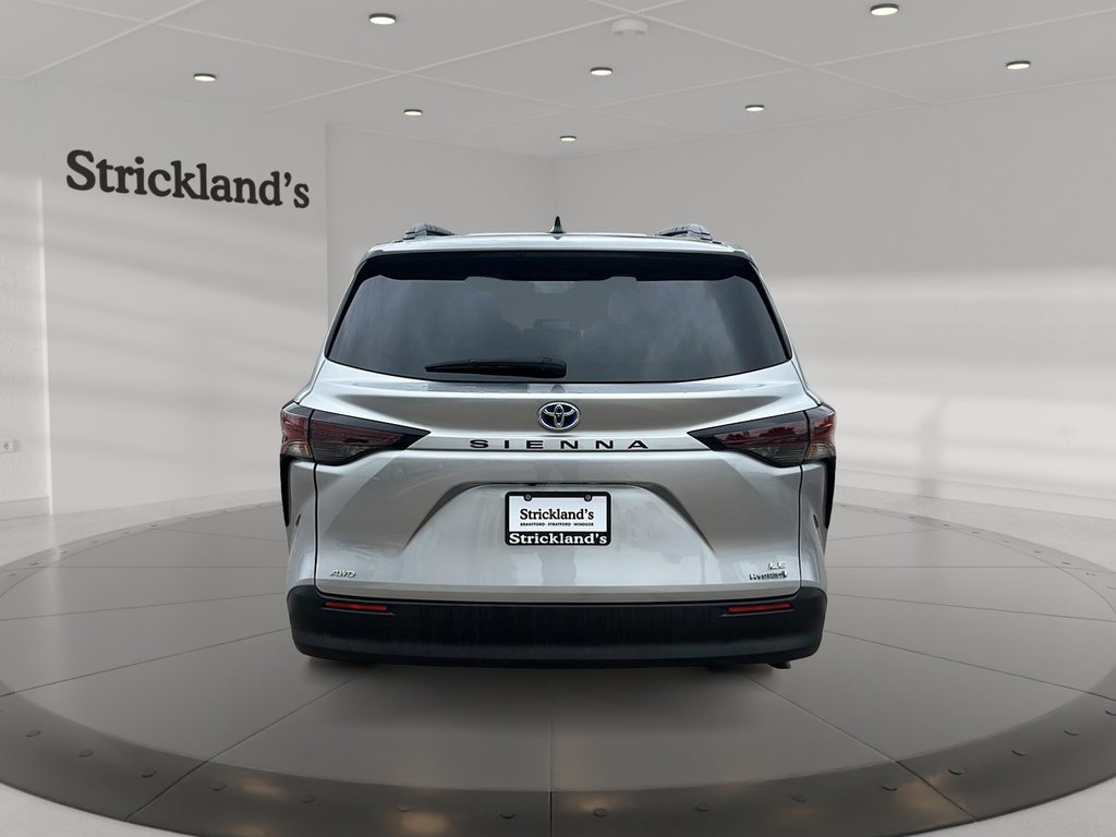 2024 Toyota Sienna Hybrid Sienna LE AWD 8-Pass in Stratford, Ontario - 3 - w1024h768px
