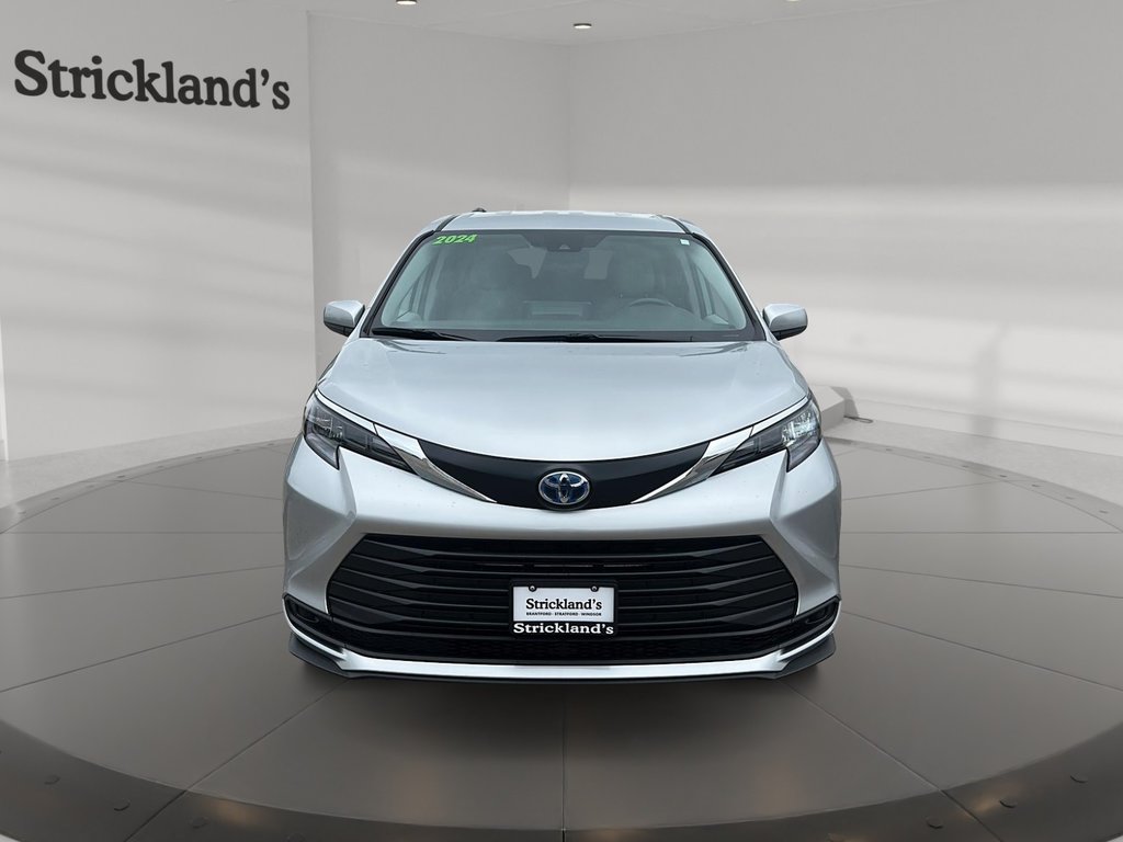 2024 Toyota Sienna Hybrid Sienna LE AWD 8-Pass in Stratford, Ontario - 2 - w1024h768px