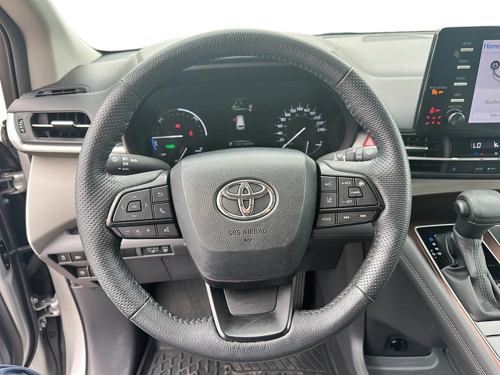 2024 Toyota Sienna Hybrid Sienna LE AWD 8-Pass in Stratford, Ontario - 11 - w1024h768px
