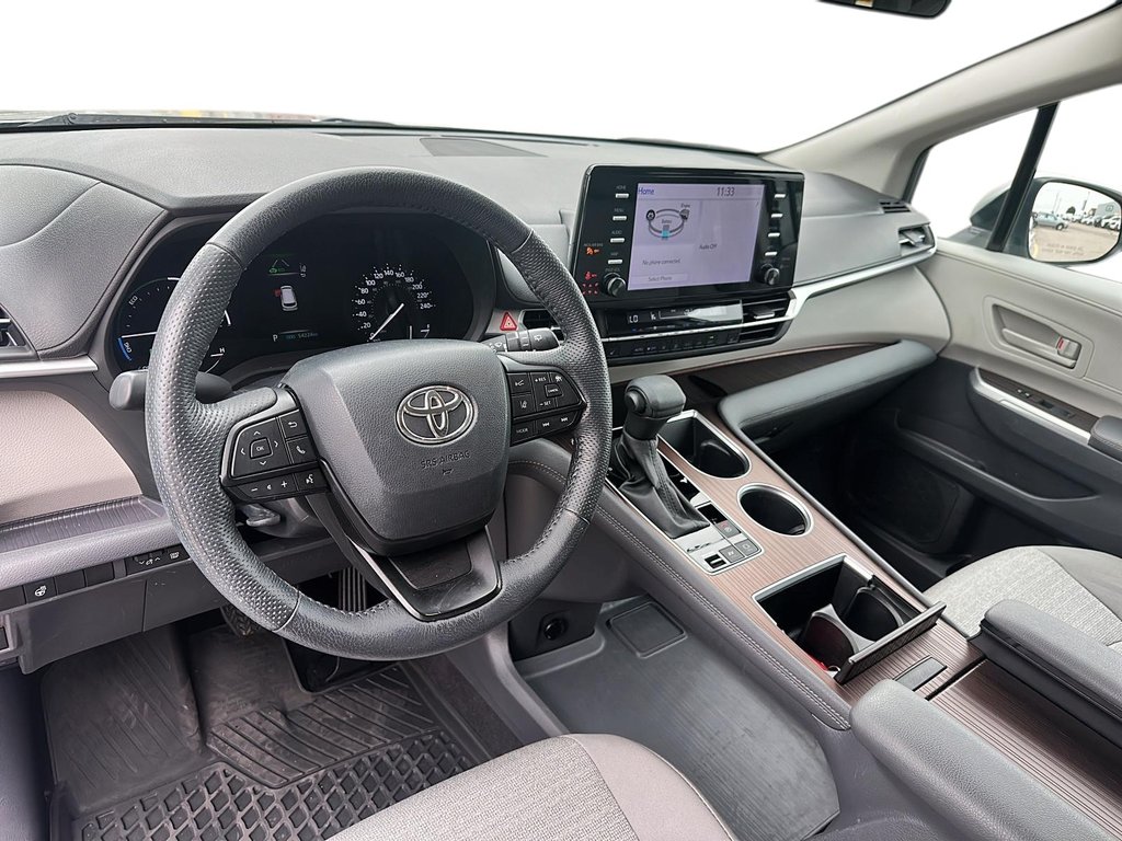 2024 Toyota Sienna Hybrid Sienna LE AWD 8-Pass in Stratford, Ontario - 9 - w1024h768px