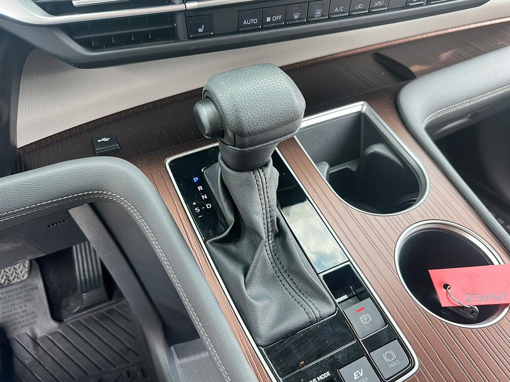 2024 Toyota Sienna Hybrid Sienna LE AWD 8-Pass in Stratford, Ontario - 14 - w1024h768px