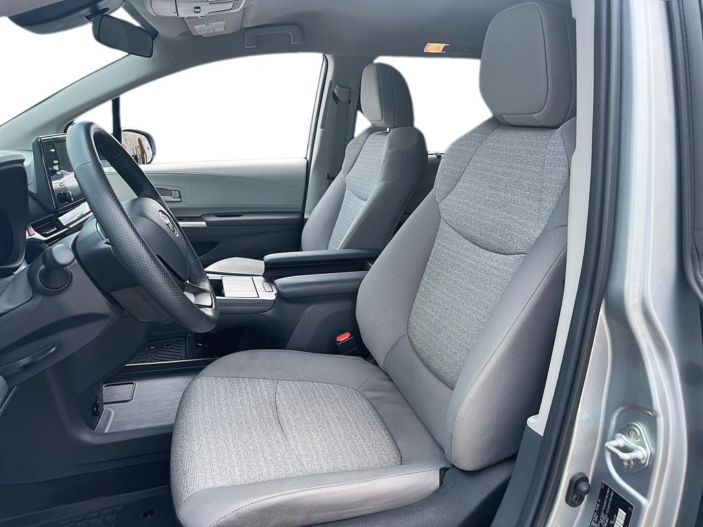 2024 Toyota Sienna Hybrid Sienna LE AWD 8-Pass in Stratford, Ontario - 8 - w1024h768px