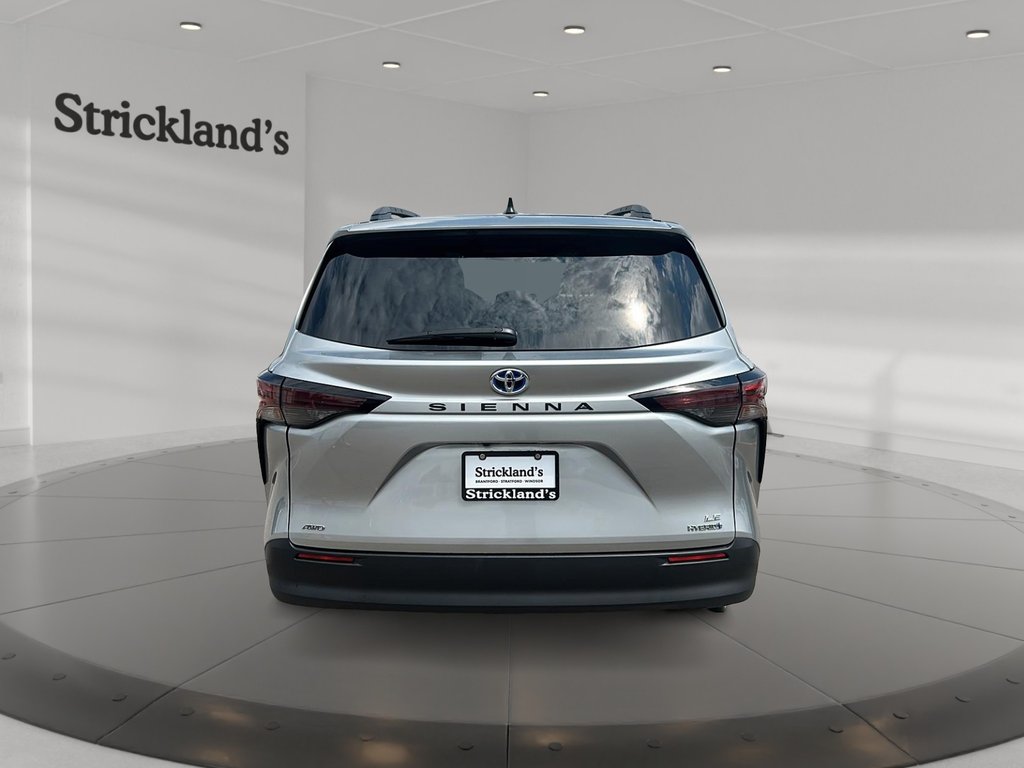 2024 Toyota Sienna Hybrid Sienna LE AWD 8-Pass in Stratford, Ontario - 3 - w1024h768px