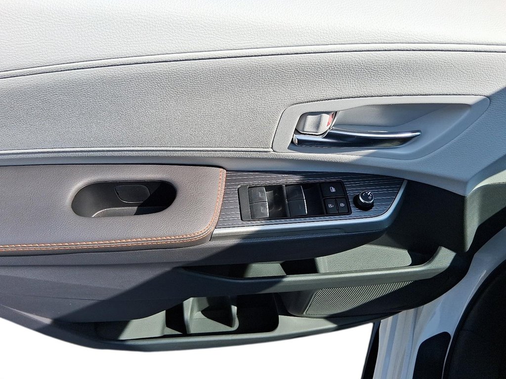 2024 Toyota Sienna Hybrid Sienna XSE 7-Pass in Stratford, Ontario - 10 - w1024h768px