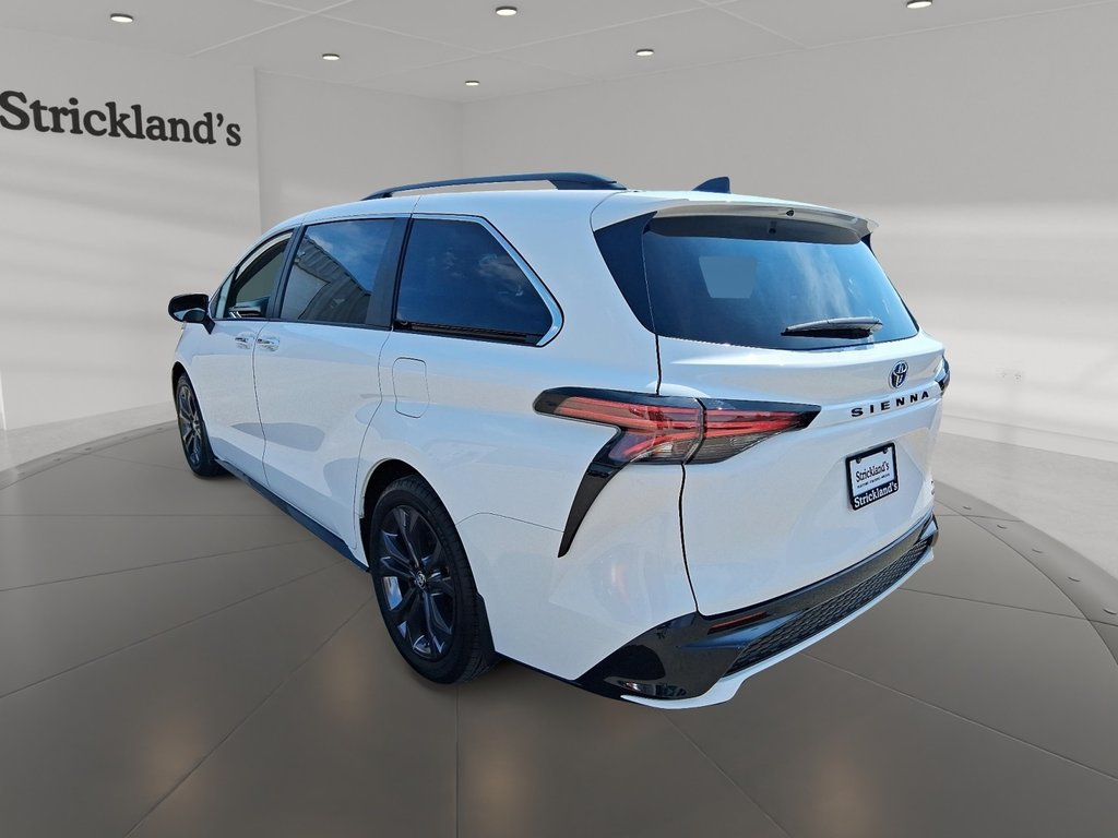 2024 Toyota Sienna Hybrid Sienna XSE 7-Pass in Stratford, Ontario - 4 - w1024h768px