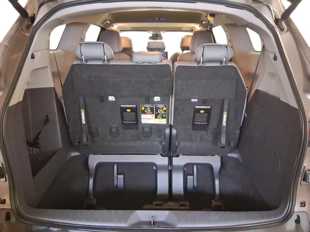 2024 Toyota Sienna Hybrid Sienna XLE 8-Pass in Stratford, Ontario - 6 - w1024h768px