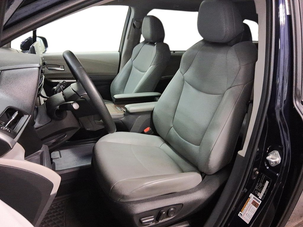 2024 Toyota Sienna Hybrid Sienna XLE 8-Pass in Stratford, Ontario - 8 - w1024h768px