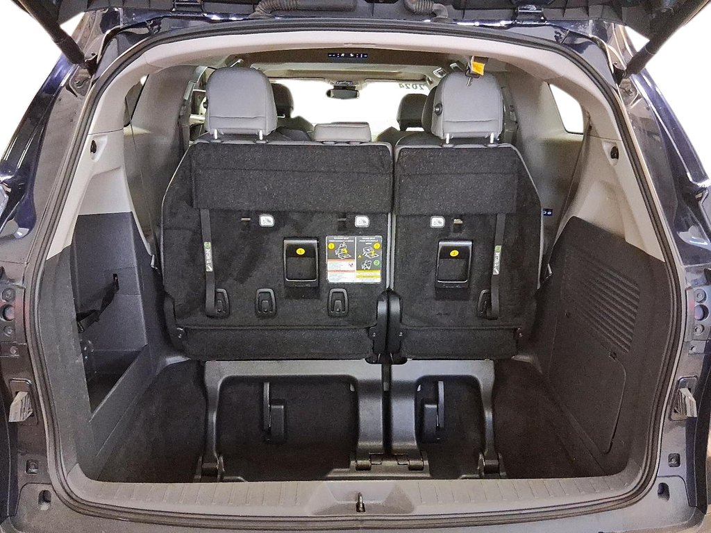 2024 Toyota Sienna Hybrid Sienna XLE 8-Pass in Stratford, Ontario - 6 - w1024h768px