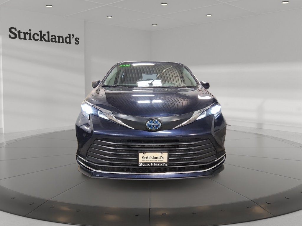 2024 Toyota Sienna Hybrid Sienna XLE 8-Pass in Stratford, Ontario - 2 - w1024h768px