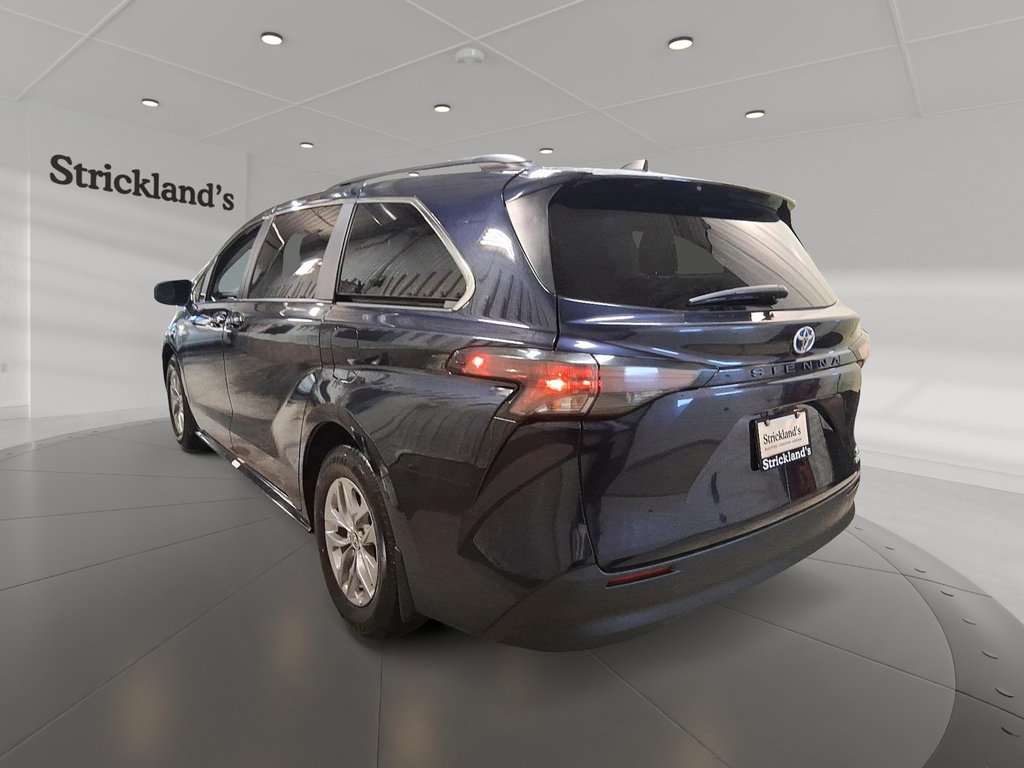 2024 Toyota Sienna Hybrid Sienna XLE 8-Pass in Stratford, Ontario - 4 - w1024h768px