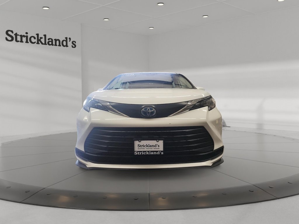 2024 Toyota Sienna Hybrid Sienna LE AWD 8-Pass in Stratford, Ontario - 2 - w1024h768px
