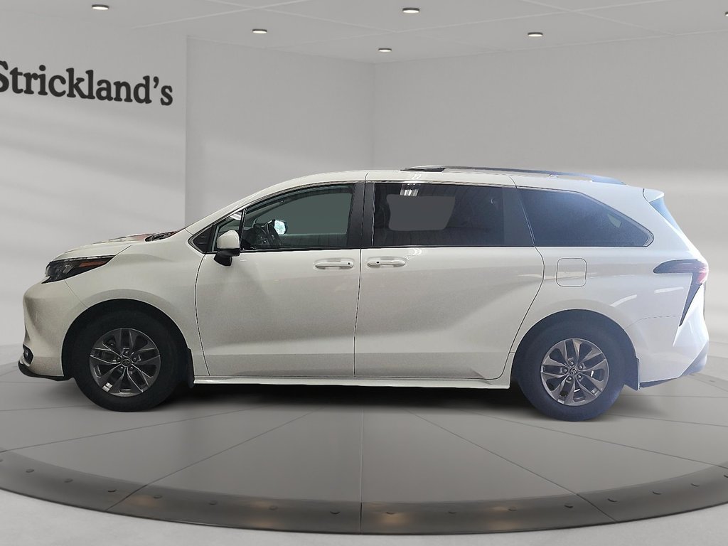 2024 Toyota Sienna Hybrid Sienna LE AWD 8-Pass in Stratford, Ontario - 5 - w1024h768px