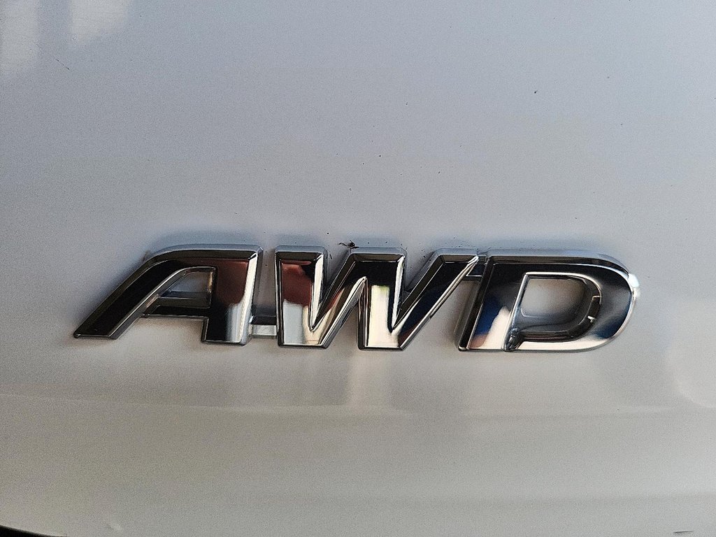 2024 Toyota Sienna Hybrid Sienna LE AWD 8-Pass in Stratford, Ontario - 15 - w1024h768px