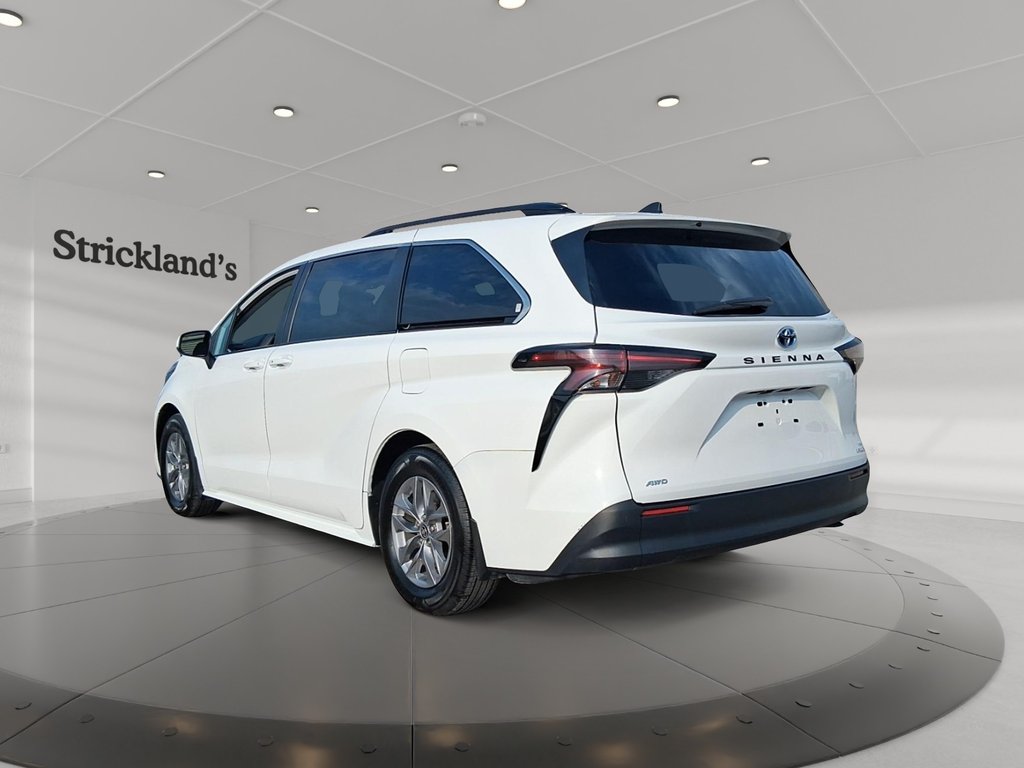2024 Toyota Sienna Hybrid Sienna LE AWD 8-Pass in Stratford, Ontario - 4 - w1024h768px