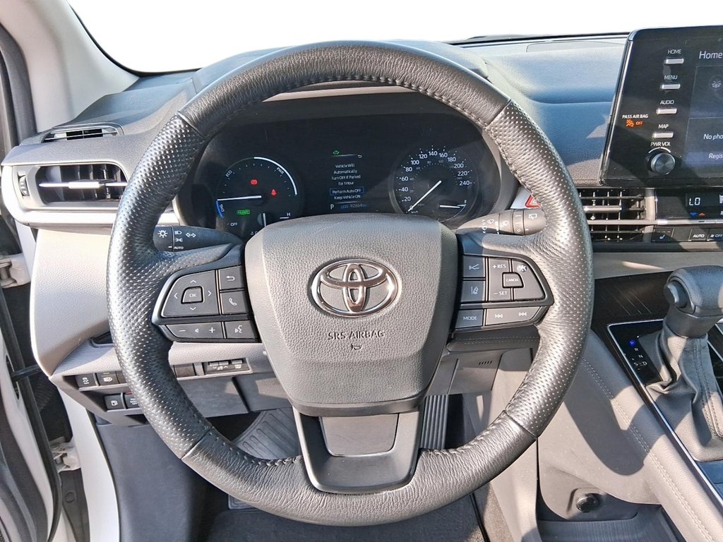 2024 Toyota Sienna Hybrid Sienna LE AWD 8-Pass in Stratford, Ontario - 13 - w1024h768px