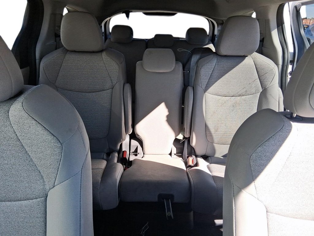2024 Toyota Sienna Hybrid Sienna LE 8-Pass in Stratford, Ontario - 10 - w1024h768px