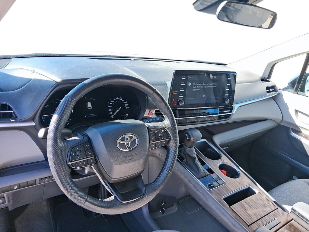 2024 Toyota Sienna Hybrid Sienna LE 8-Pass in Stratford, Ontario - 11 - w1024h768px