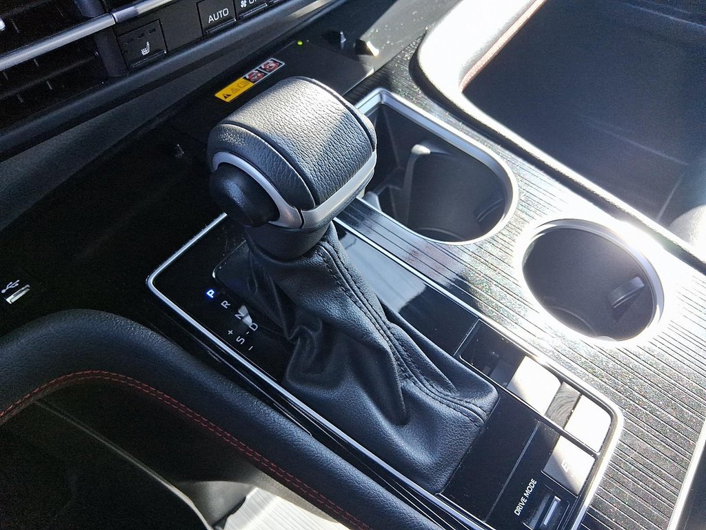 2025 Toyota Sienna Hybrid Sienna XSE 7-Pass in Stratford, Ontario - 14 - w1024h768px