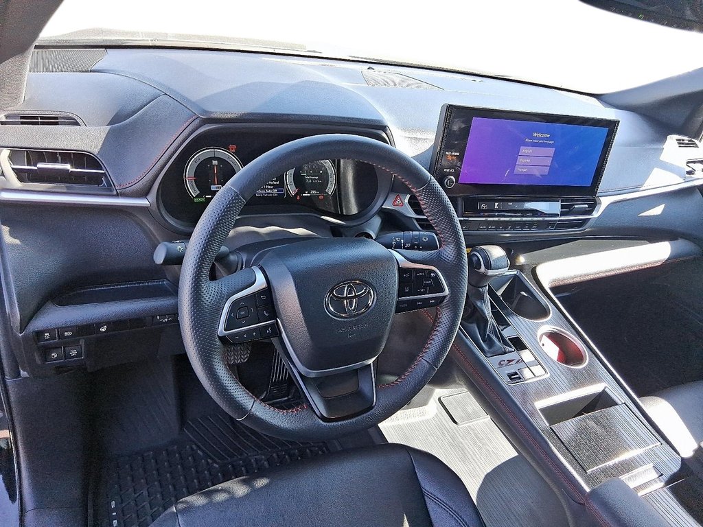 2025 Toyota Sienna Hybrid Sienna XSE 7-Pass in Stratford, Ontario - 9 - w1024h768px