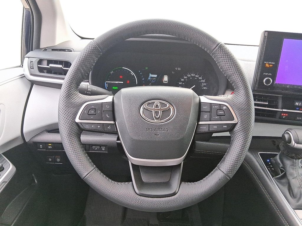 2025 Toyota Sienna Hybrid Sienna XLE 8-Pass in Stratford, Ontario - 14 - w1024h768px