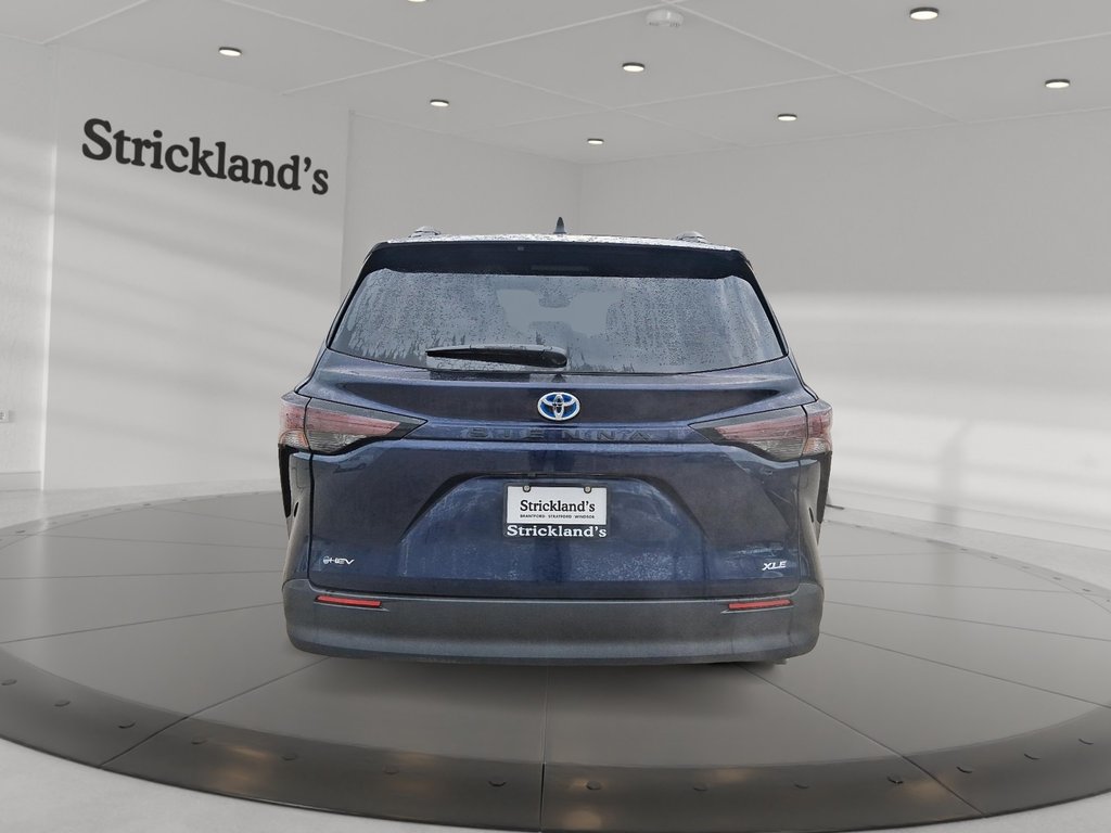 2025 Toyota Sienna Hybrid Sienna XLE 8-Pass in Stratford, Ontario - 3 - w1024h768px
