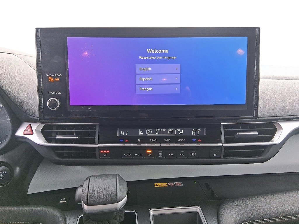 2025 Toyota Sienna Hybrid Sienna XLE 8-Pass in Stratford, Ontario - 17 - w1024h768px