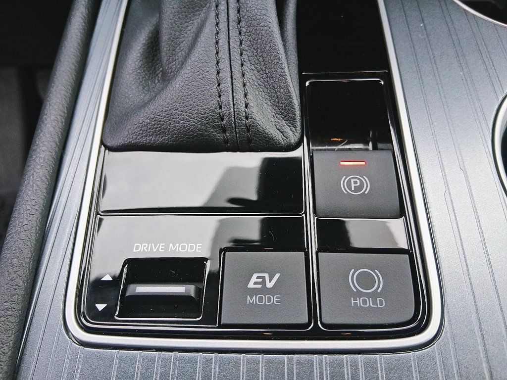 2025 Toyota Sienna Hybrid Sienna XLE 8-Pass in Stratford, Ontario - 19 - w1024h768px