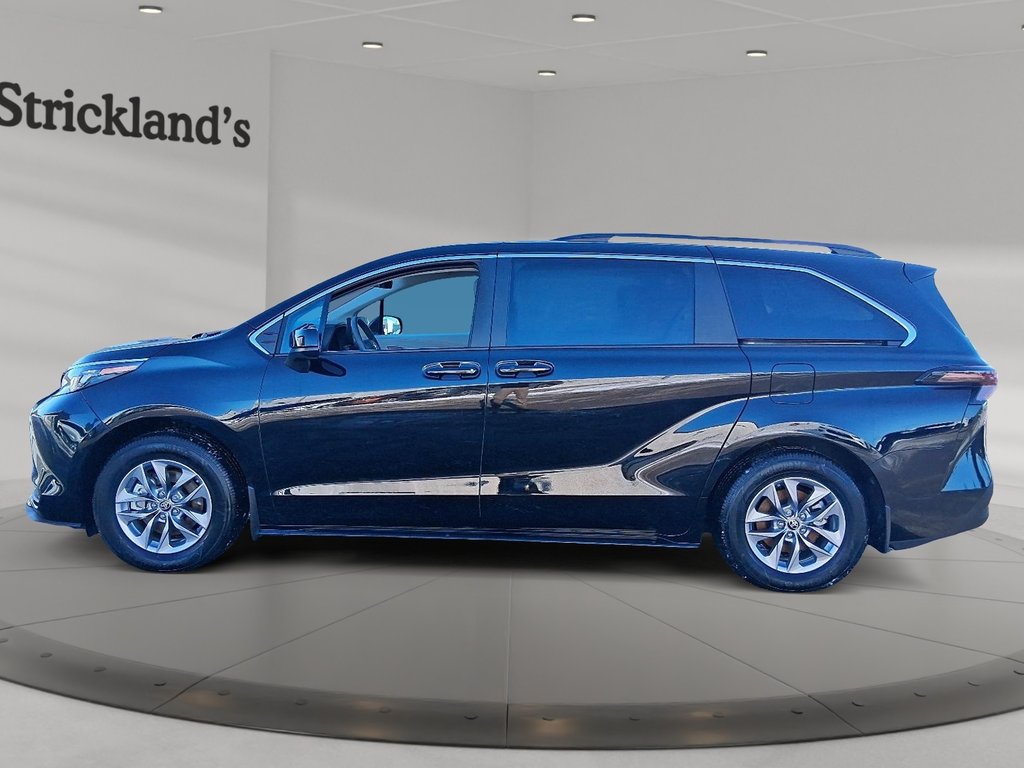 2025 Toyota Sienna Hybrid Sienna LE AWD 8-Pass in Stratford, Ontario - 5 - w1024h768px