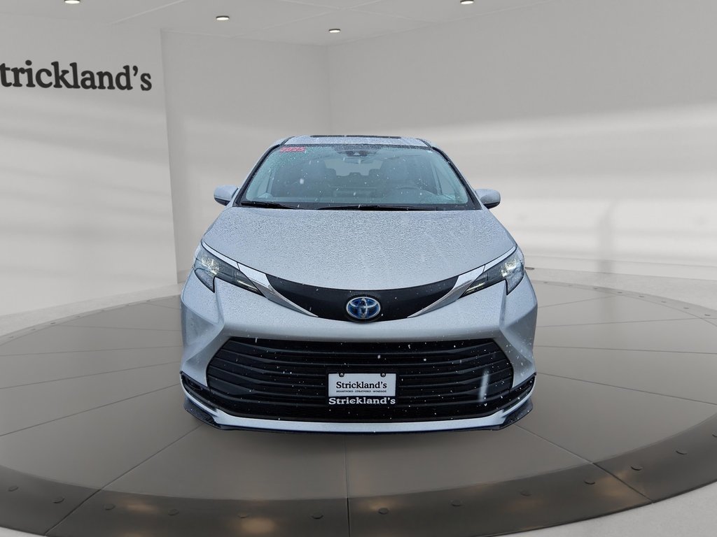 2025 Toyota Sienna Hybrid Sienna XLE 8-Pass in Stratford, Ontario - 2 - w1024h768px