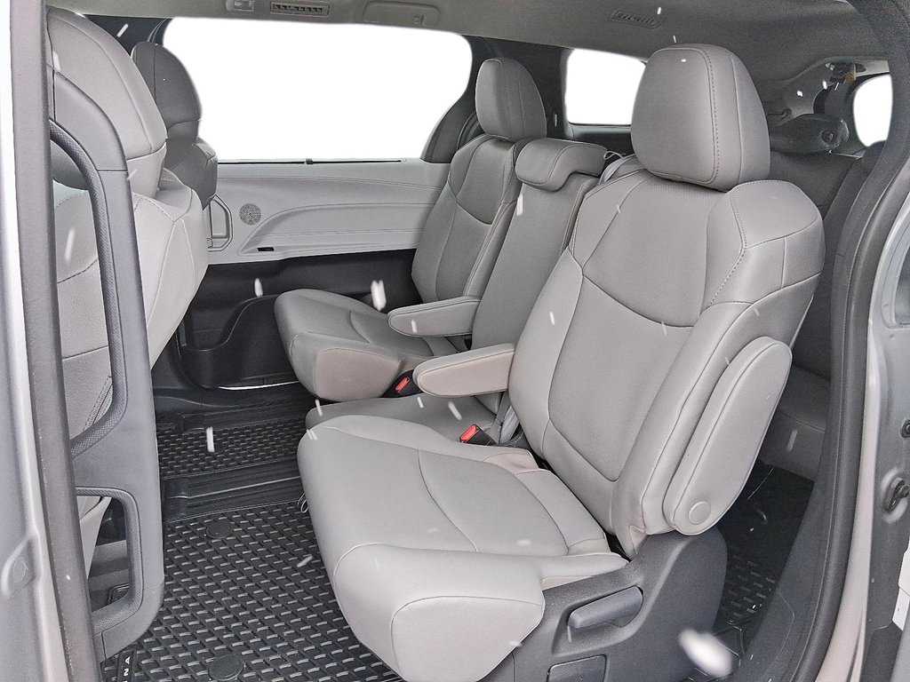 2025 Toyota Sienna Hybrid Sienna XLE 8-Pass in Stratford, Ontario - 9 - w1024h768px