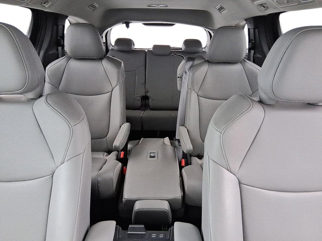 2025 Toyota Sienna Hybrid Sienna XLE 8-Pass in Stratford, Ontario - 10 - w1024h768px