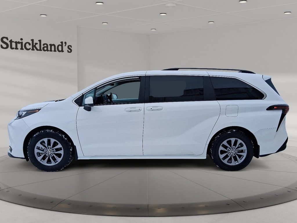 2025 Toyota Sienna Hybrid Sienna LE AWD 8-Pass in Stratford, Ontario - 5 - w1024h768px