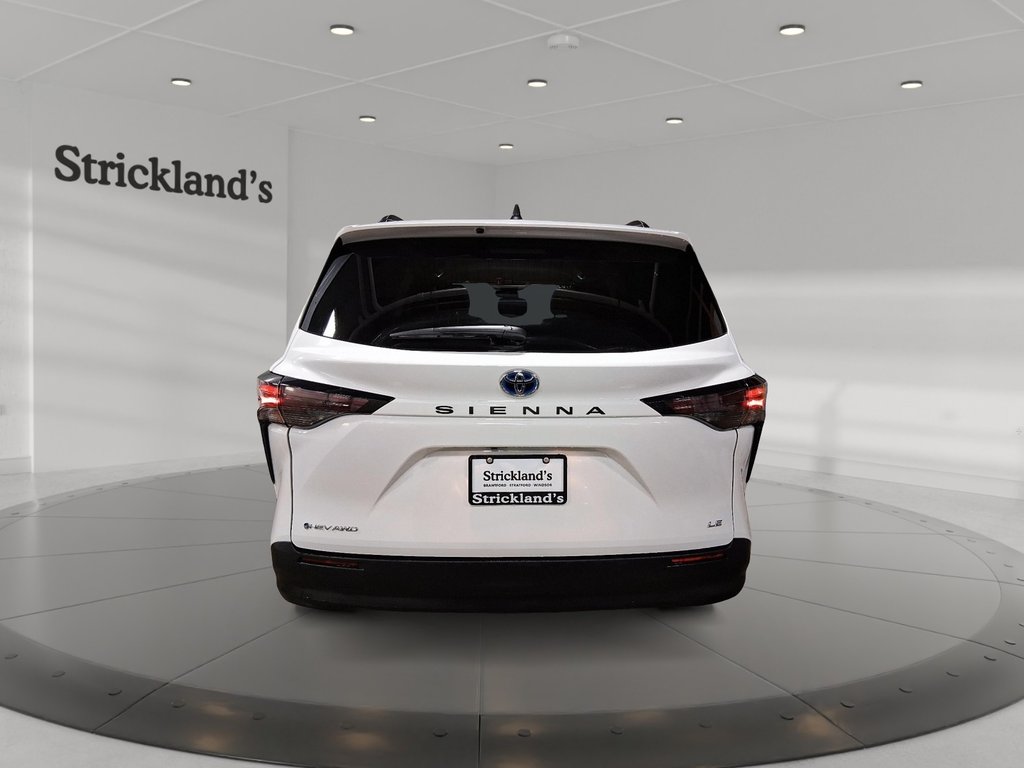 2025 Toyota Sienna Hybrid Sienna LE AWD 8-Pass in Stratford, Ontario - 3 - w1024h768px