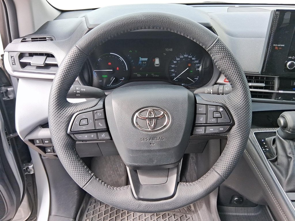 2025 Toyota Sienna Hybrid Sienna LE AWD 8-Pass in Stratford, Ontario - 13 - w1024h768px