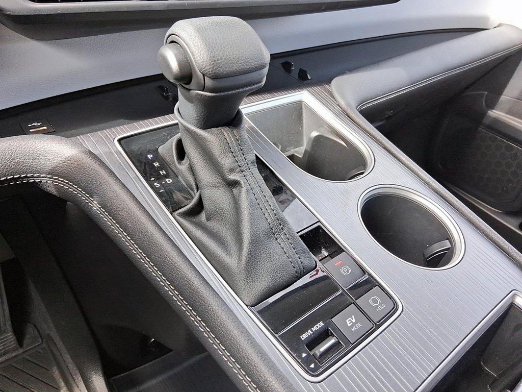 2025 Toyota Sienna Hybrid Sienna LE AWD 8-Pass in Stratford, Ontario - 17 - w1024h768px