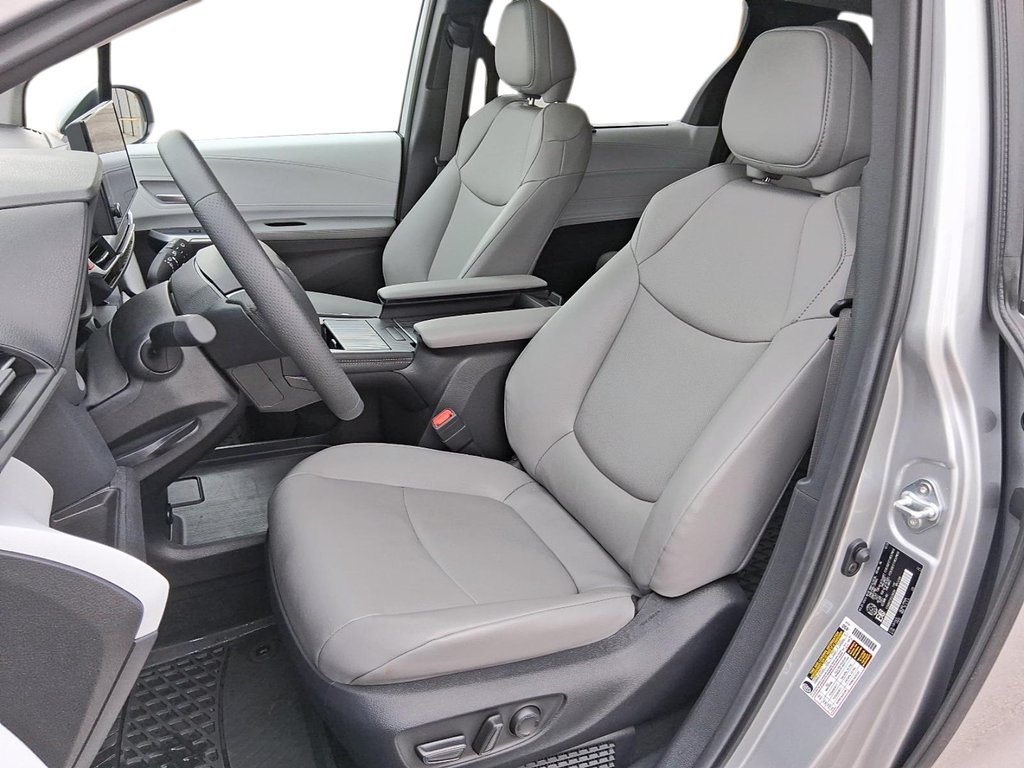 2025 Toyota Sienna Hybrid Sienna XLE 8-Pass in Stratford, Ontario - 8 - w1024h768px