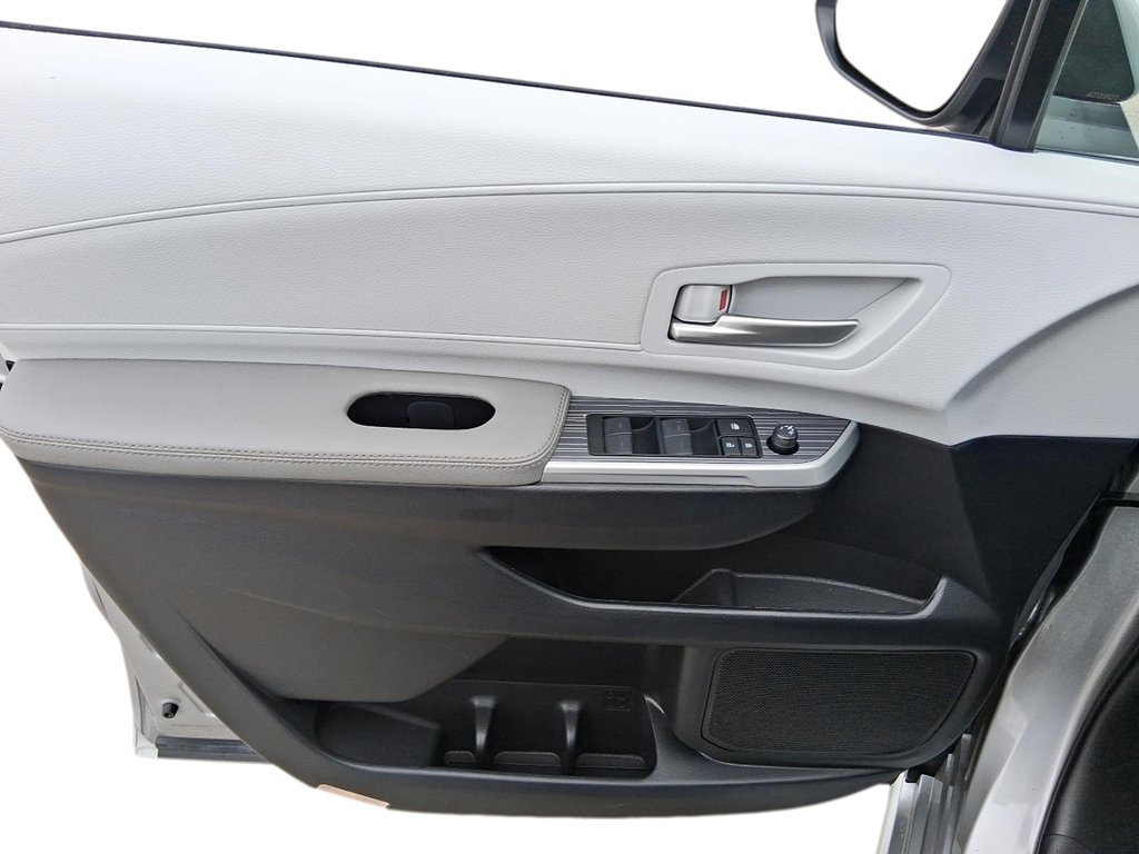 2025 Toyota Sienna Hybrid Sienna XLE 8-Pass in Stratford, Ontario - 12 - w1024h768px