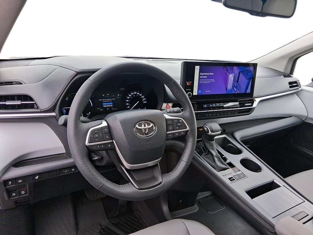 2025 Toyota Sienna Hybrid Sienna XLE 8-Pass in Stratford, Ontario - 11 - w1024h768px