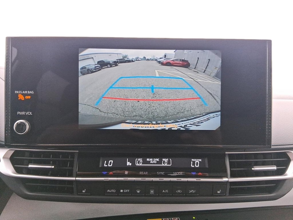 2025 Toyota Sienna Hybrid Sienna XLE 8-Pass in Stratford, Ontario - 20 - w1024h768px