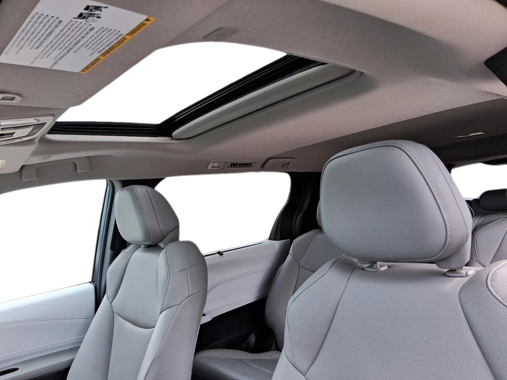 2025 Toyota Sienna Hybrid Sienna XLE 8-Pass in Stratford, Ontario - 18 - w1024h768px