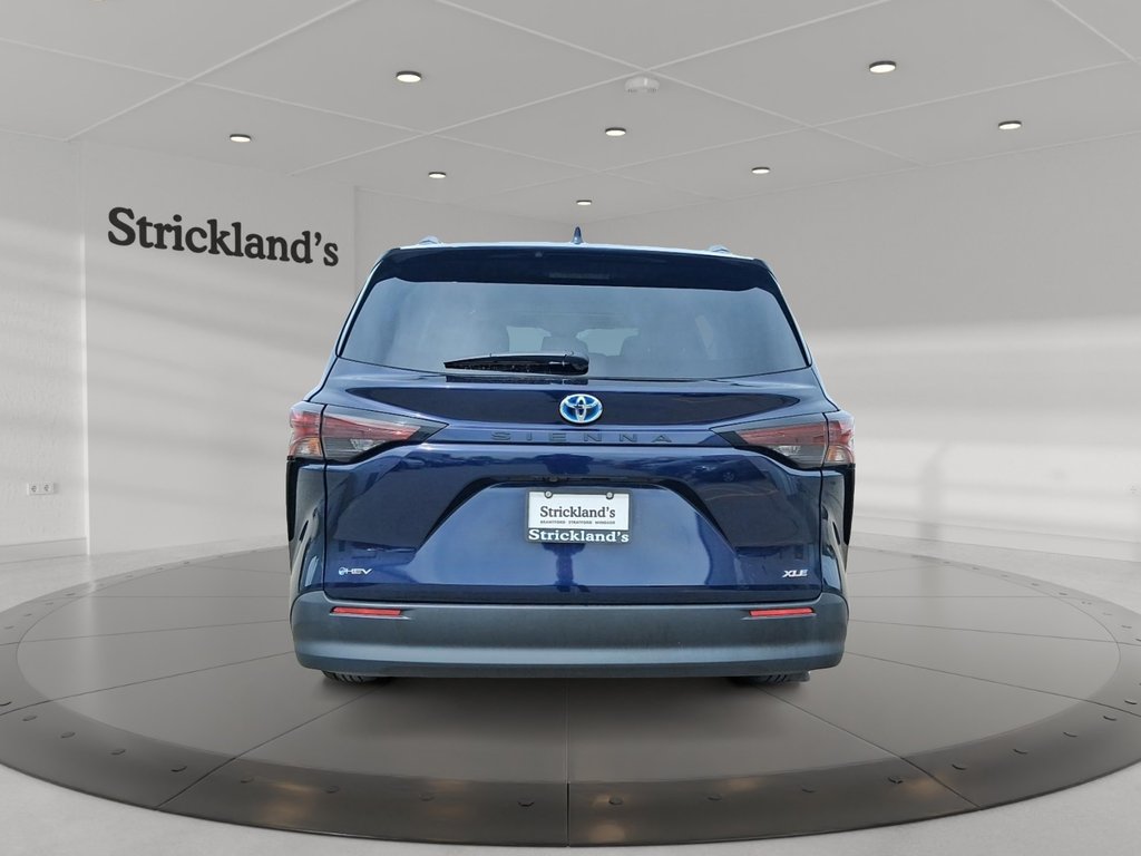 2025 Toyota Sienna Hybrid Sienna XLE 8-Pass in Stratford, Ontario - 3 - w1024h768px