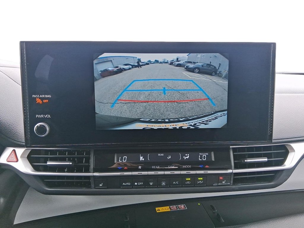2025 Toyota Sienna Hybrid Sienna XLE 8-Pass in Stratford, Ontario - 19 - w1024h768px