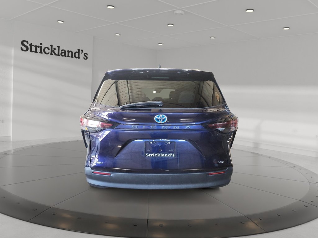 2025 Toyota Sienna Hybrid Sienna XLE 8-Pass in Stratford, Ontario - 3 - w1024h768px