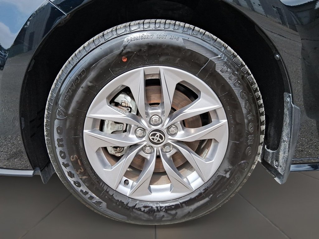 2026 Toyota Sienna Hybrid Sienna XLE 8-Pass in Stratford, Ontario - 7 - w1024h768px