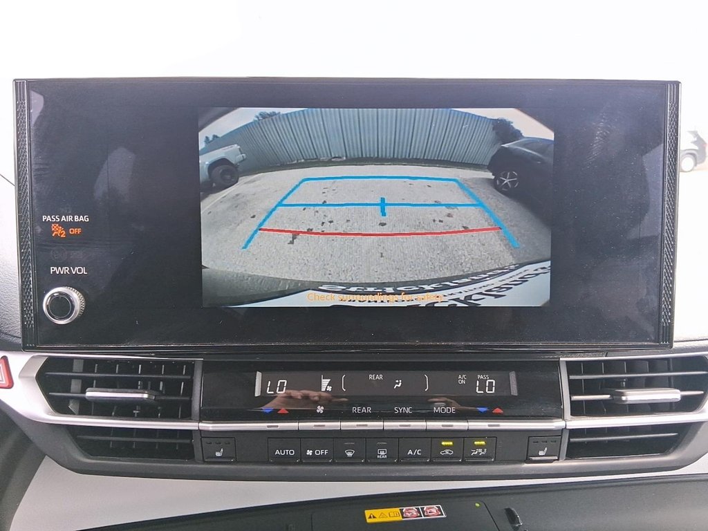 2026 Toyota Sienna Hybrid Sienna XLE 8-Pass in Stratford, Ontario - 19 - w1024h768px
