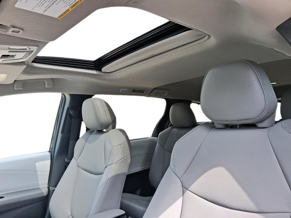 2026 Toyota Sienna Hybrid Sienna XLE 8-Pass in Stratford, Ontario - 18 - w1024h768px