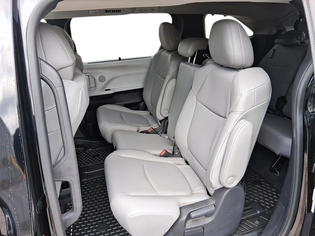 2026 Toyota Sienna Hybrid Sienna XLE 8-Pass in Stratford, Ontario - 9 - w1024h768px