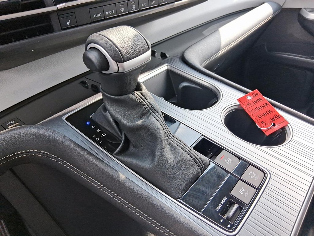 2026 Toyota Sienna Hybrid Sienna XLE 8-Pass in Stratford, Ontario - 17 - w1024h768px