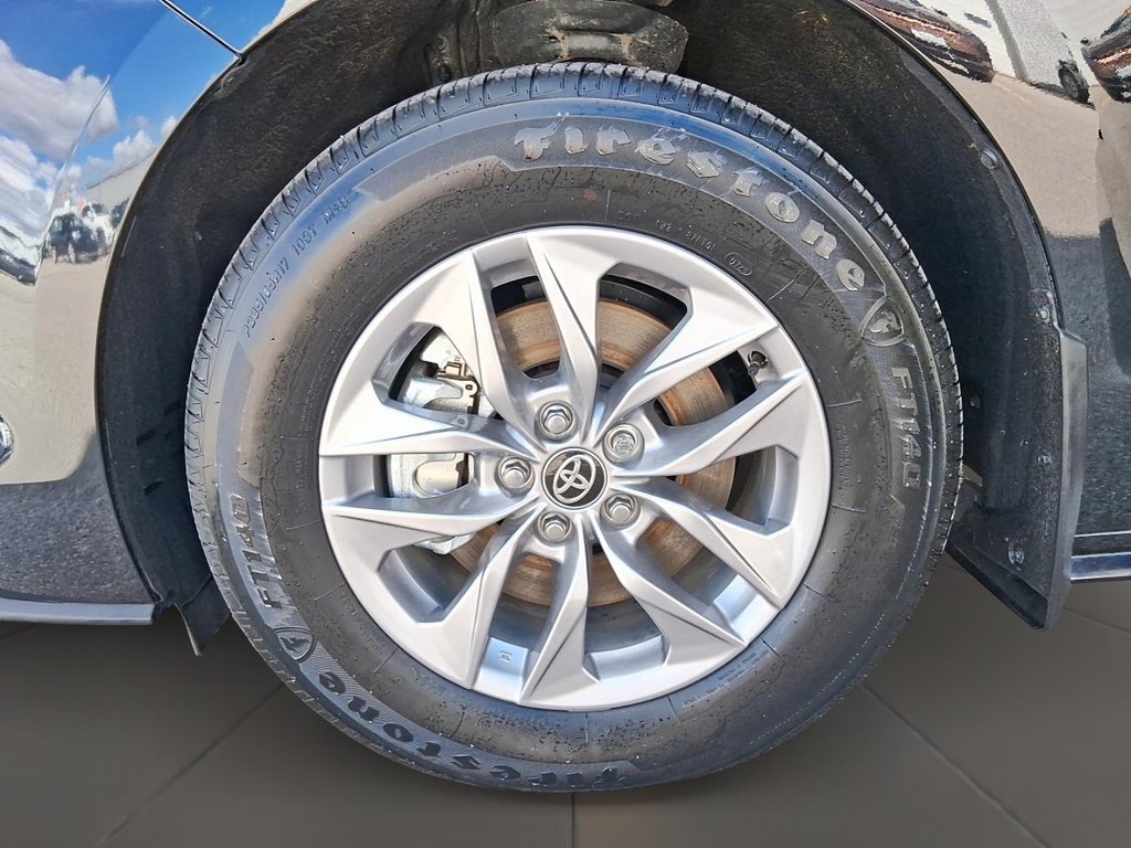 2026 Toyota Sienna Hybrid Sienna LE AWD 8-Pass in Stratford, Ontario - 7 - w1024h768px